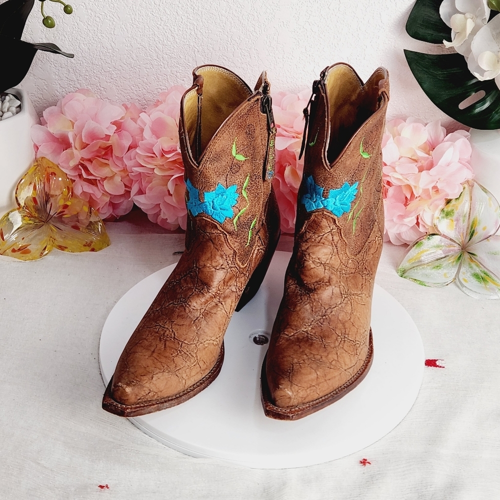 TONY Lama Women's Brown with Turquoise Stitch Flowers Leather Boots Size: 8B
